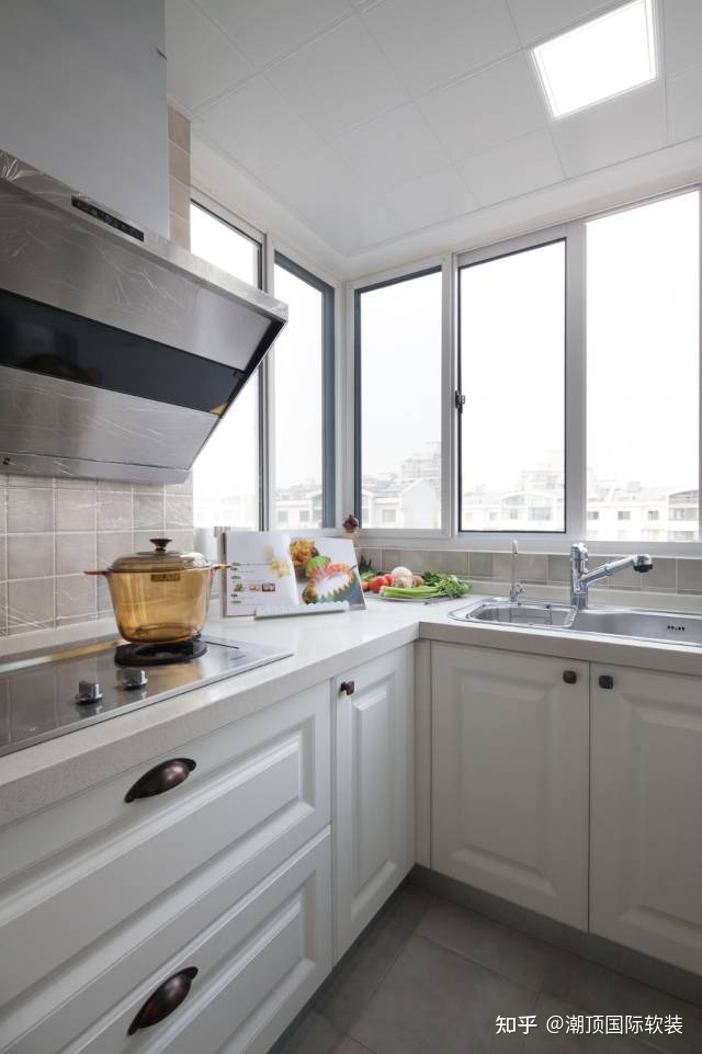 潮頂軟裝|廚房不僅僅要實(shí)用，獨(dú)特的設(shè)計(jì)，讓它變得更加時(shí)尚！