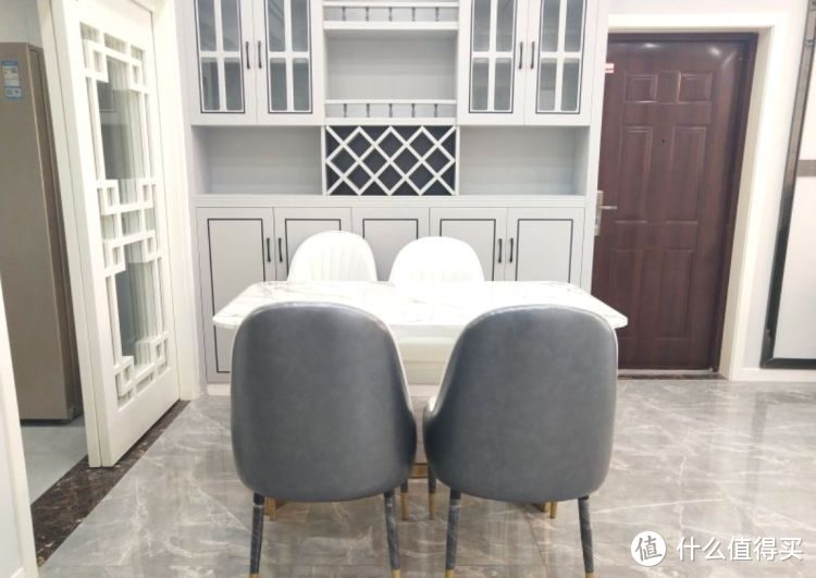 119㎡現代簡約三居室，20萬全包給熟人裝修，還沒開始入住先曬曬