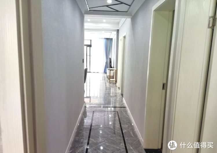 119㎡現(xiàn)代簡約三居室，20萬全包給熟人裝修，還沒開始入住先曬曬