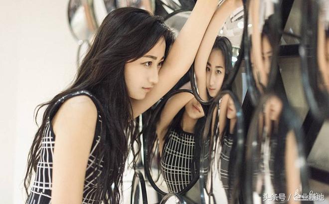 這樣玩轉(zhuǎn)鏡子，美發(fā)店裝修居然更美了，錢也省了不少！