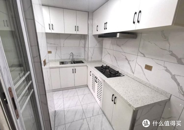 買不起別墅可以看看躍層，128㎡三室兩廳大躍層，堪稱空中別墅