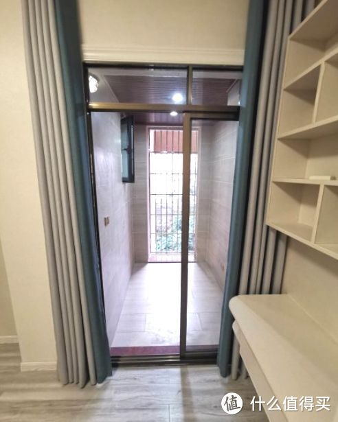 買不起別墅可以看看躍層，128㎡三室兩廳大躍層，堪稱空中別墅