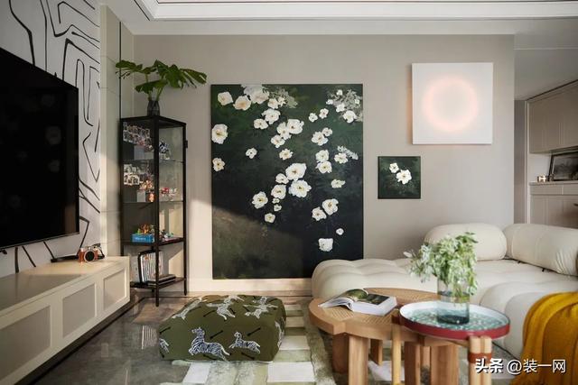 房屋浪漫布置圖片(95平米法式風(fēng)格裝修，輕奢浪漫居所，姐妹們的夢想小家)(圖3)