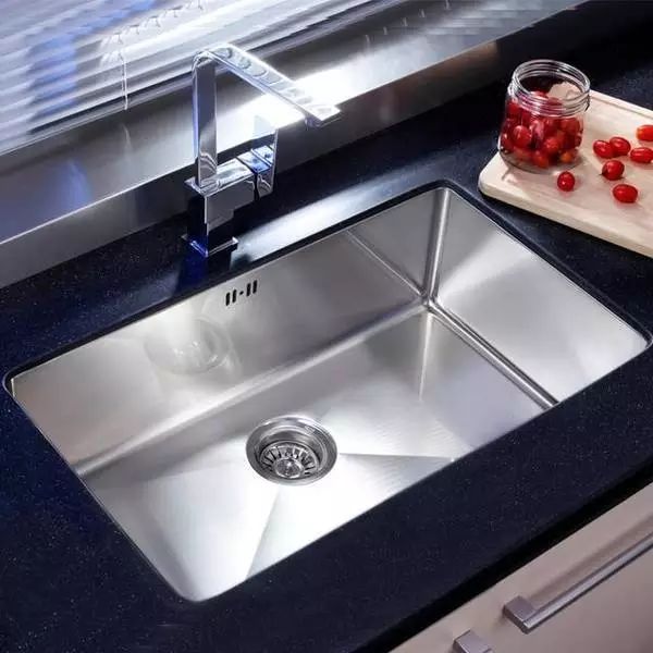 小戶(hù)型廚衛(wèi)裝修_小戶(hù)型廚衛(wèi)裝修收納攻略_超小戶(hù)型裝修 15平米超小戶(hù)型