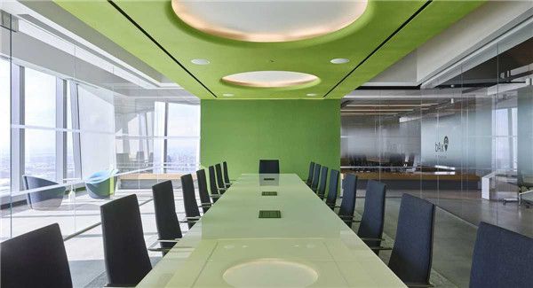 上海辦公室裝修設(shè)計(jì)_上海辦公室有人辦公照片_辦公場(chǎng)所裝修專業(yè)寫字樓裝修
