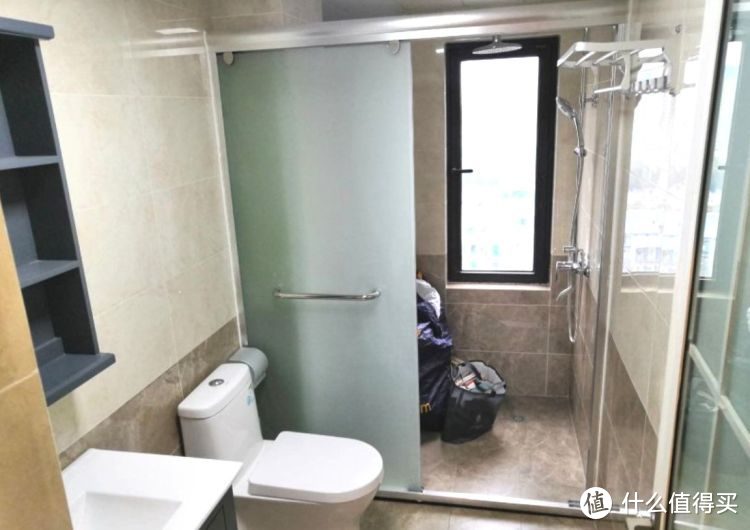 剛完工的新房，硬裝15萬(wàn)設(shè)計(jì)成現(xiàn)代簡(jiǎn)約風(fēng)格，看一眼都是享受