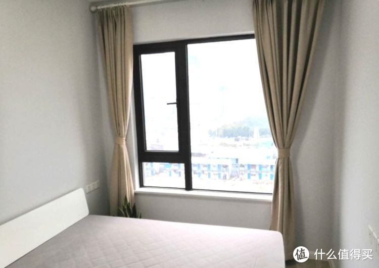 剛完工的新房，硬裝15萬(wàn)設(shè)計(jì)成現(xiàn)代簡(jiǎn)約風(fēng)格，看一眼都是享受