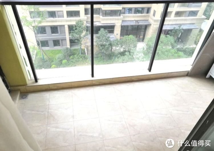 剛完工的新房，硬裝15萬(wàn)設(shè)計(jì)成現(xiàn)代簡(jiǎn)約風(fēng)格，看一眼都是享受