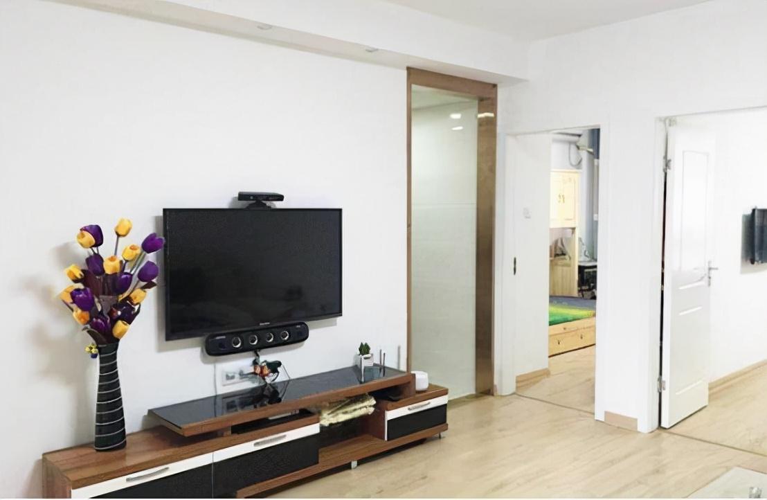 老公不顧家人反對，硬要把陽臺改成廚房，完工后鄰居都跳起來了