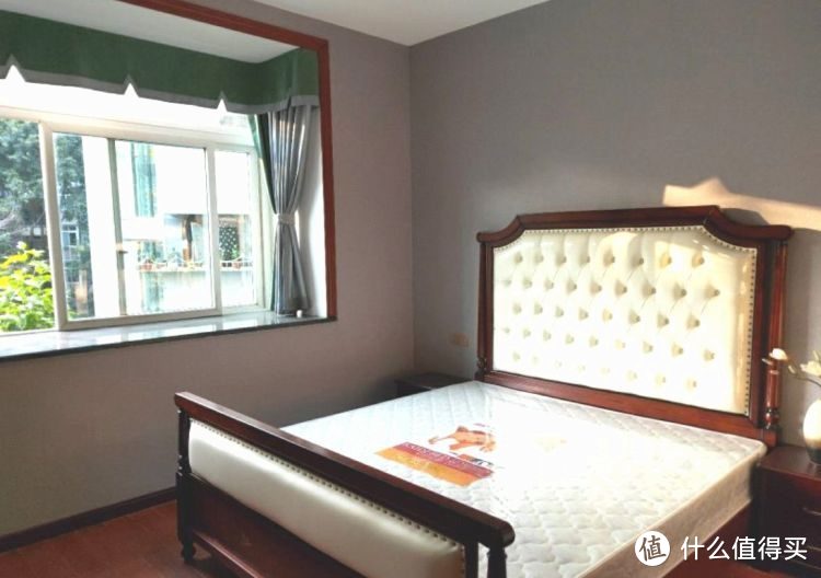 136㎡錯層大四房，優(yōu)雅的新中式裝修，衣柜里面裝廁所，誰見過？