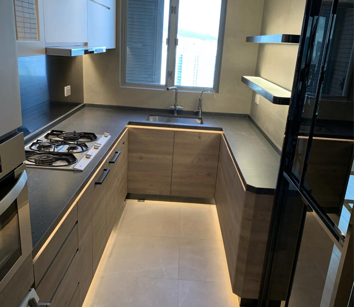 廚房裝修價格明細_廚房裝修價格_廚房裝修灶臺價格