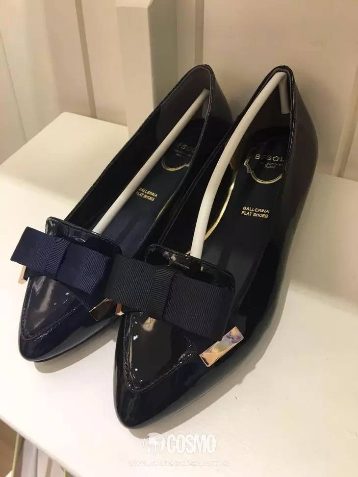 內衣店裝修圖_烘培店裝修cad圖_圖滿多裝修效果圖童裝店