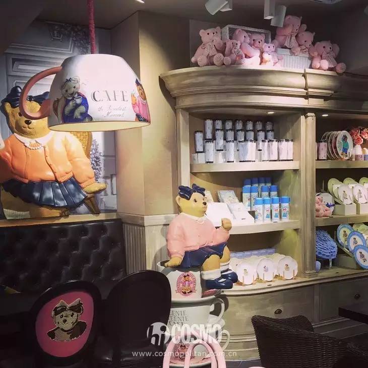 內衣店裝修圖_烘培店裝修cad圖_圖滿多裝修效果圖童裝店