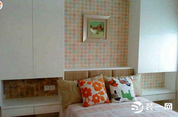 哪款床頭嵌入式衣柜效果圖對(duì)映你的臥室裝修風(fēng)格？