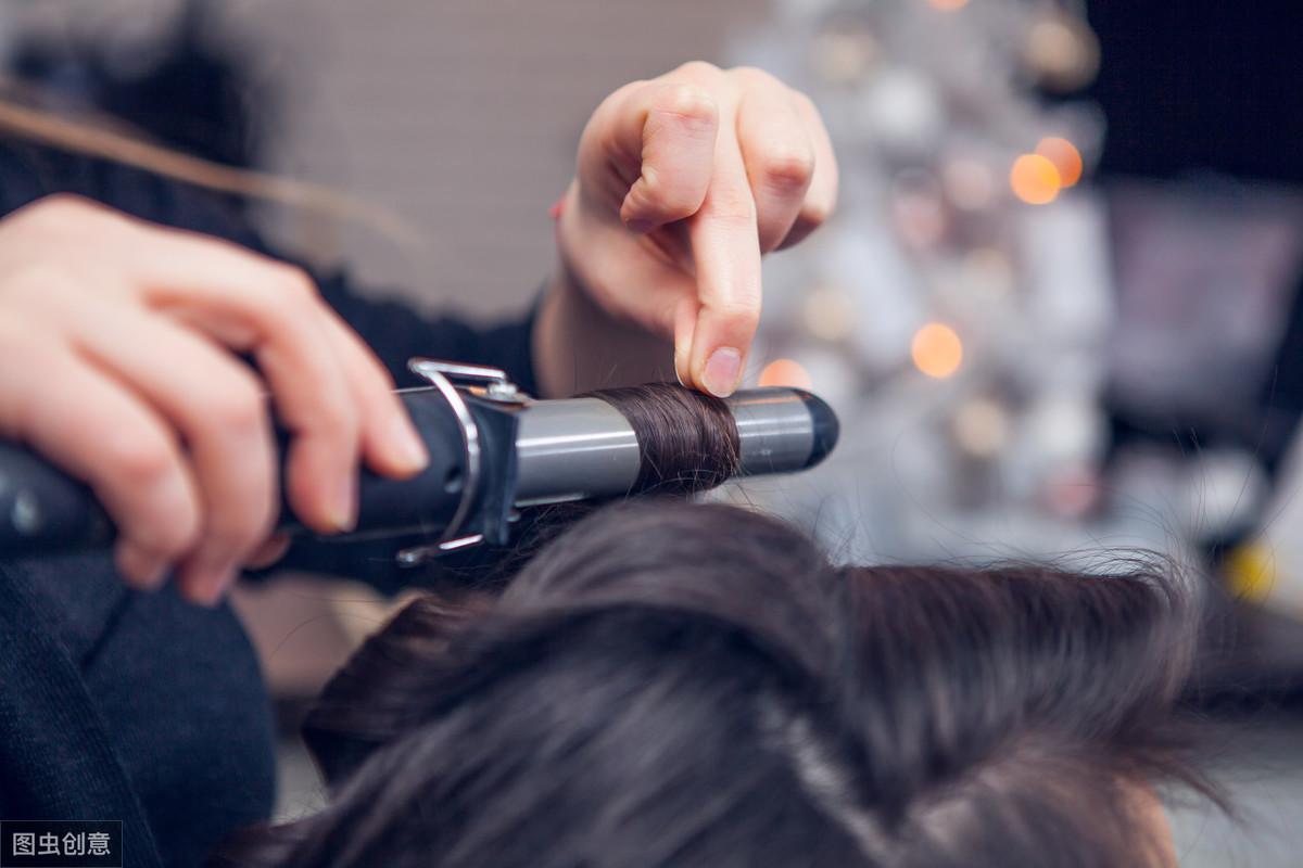 美發(fā)店裝修小技巧，讓最美的你煥然一新