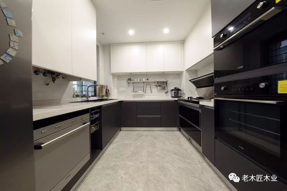 裝修家具買實木白胚_(dá)實木家具裝修效果圖_雙葉家具實木沙發(fā)墊