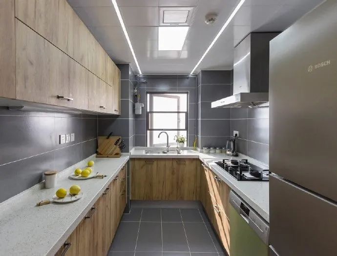 99%的人只懂冰箱放廚房，聰明的業(yè)主都這么設(shè)計(jì)