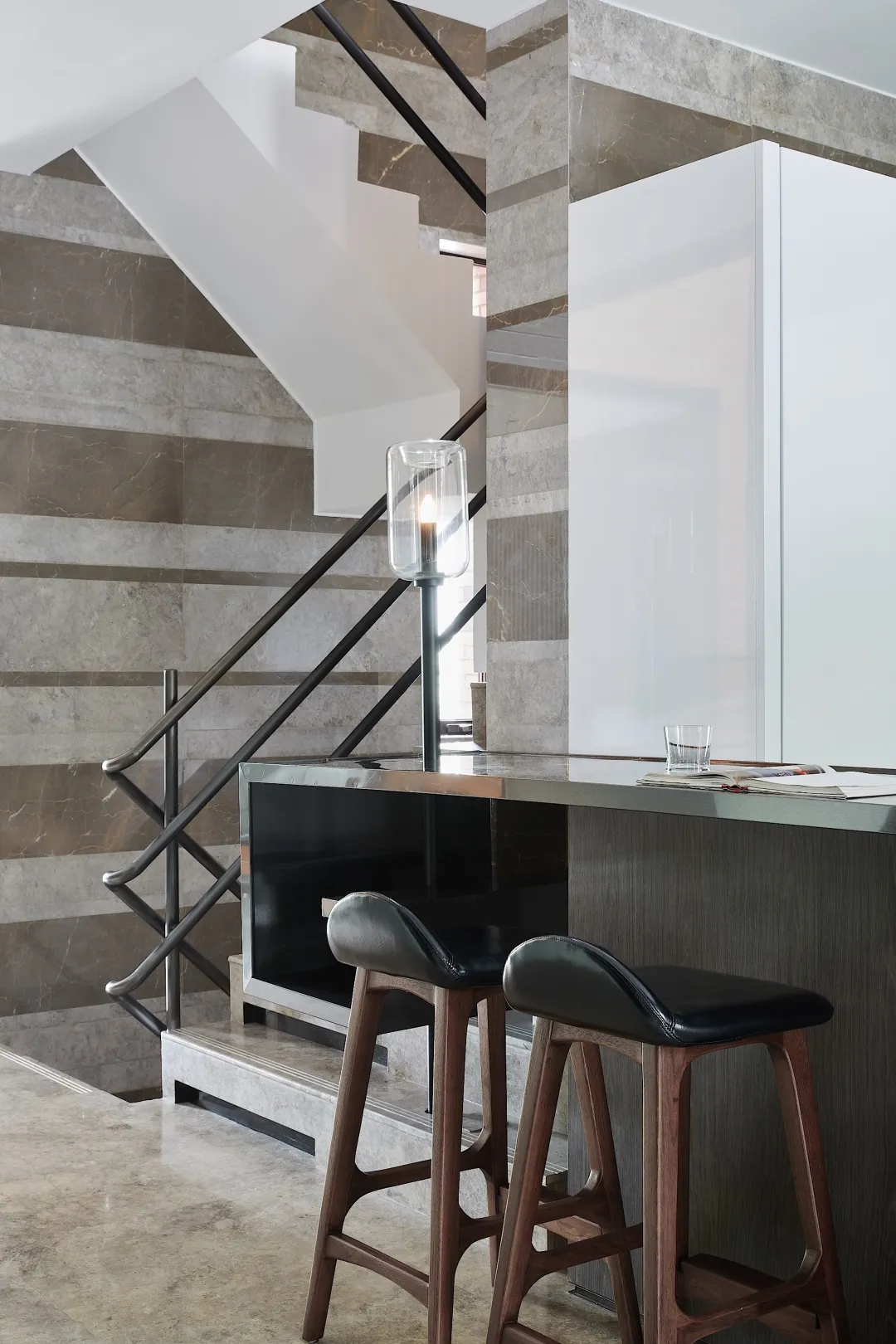 現(xiàn)代時尚裝修效果圖_現(xiàn)代簡歐風格裝修效果_客廳裝修效果現(xiàn)代