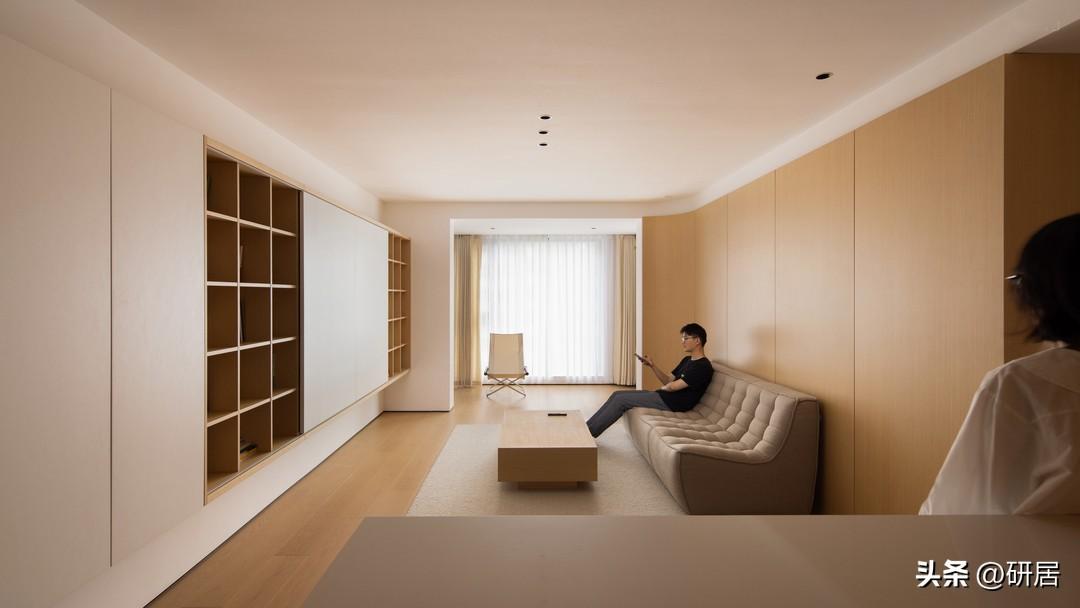 廚房不貼磚，餐桌也不要，把家裝成極簡日式風，看似簡單實則不凡