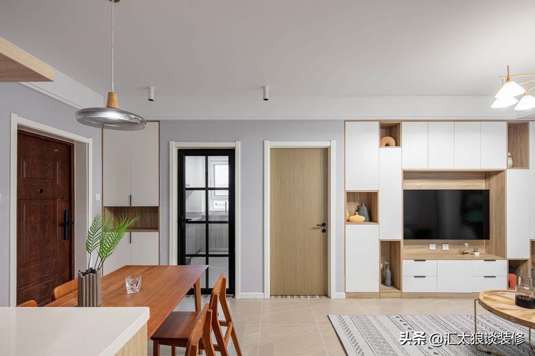 日子過久了才發(fā)現，越簡單自然的裝修越讓人迷戀，全屋看著真舒服