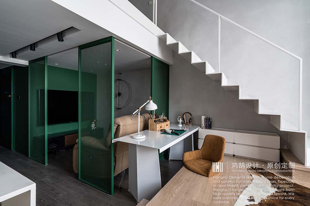 功能區(qū)裝修效果圖獨(dú)居LOFT，觀影、辦公、居住潮流混搭功能區(qū)設(shè)計(jì)圖片賞析