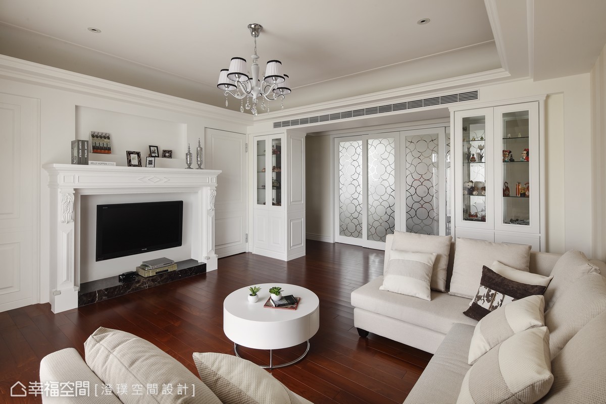 客廳木地板裝修效果圖精美314平新古典別墅圖片大全美式經典客廳設計圖片賞析