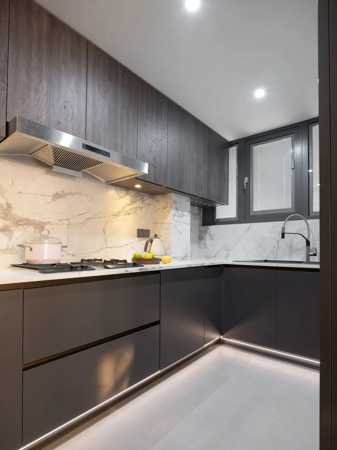 122㎡全屋高能：玄關(guān)收納/無吊頂/觀景陽臺，贊！