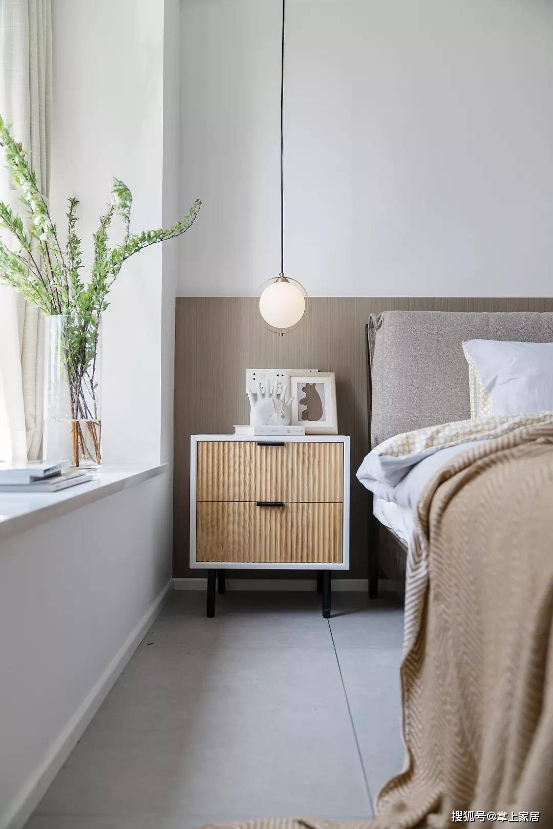 發(fā)廊裝修圖片 復(fù)古 工業(yè)_工業(yè)感覺的展廳裝修_工業(yè)風(fēng)裝修