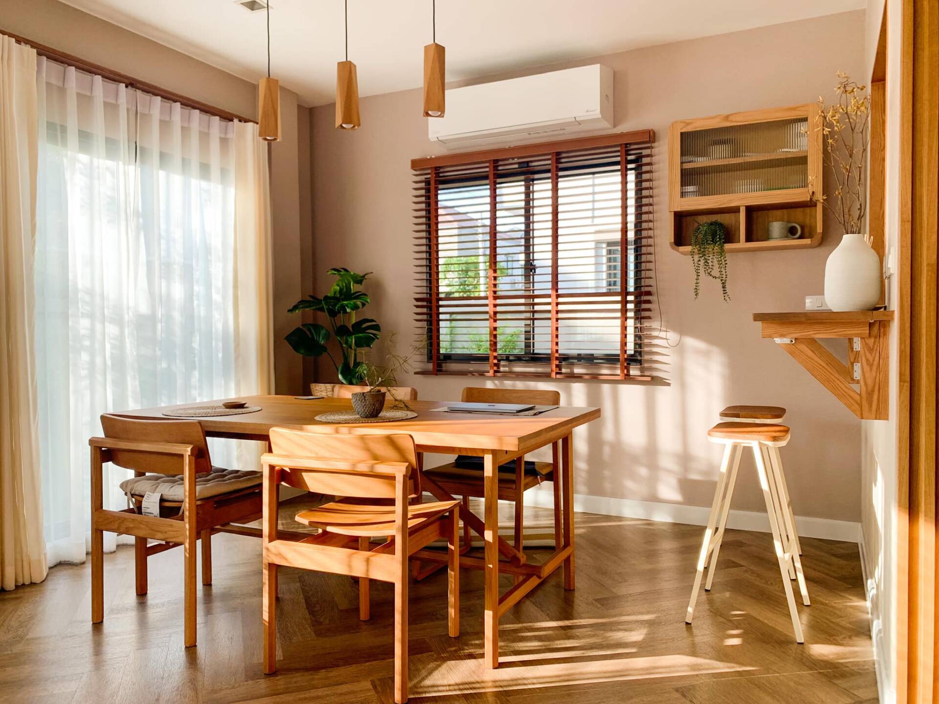 看了這一棟別墅，我才意識(shí)到：裝修可以不奢華，但一定要有煙火氣