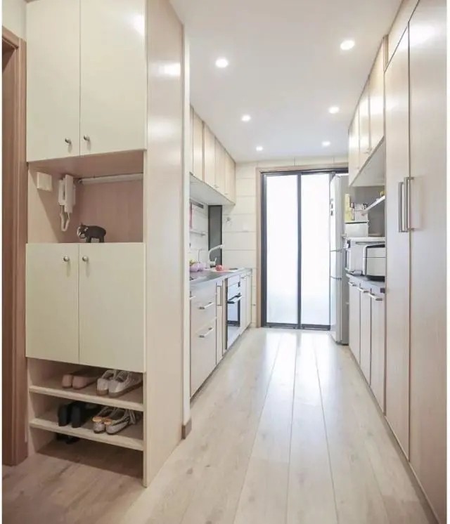 玄關(guān)鞋柜怎么設(shè)計(jì)？有5年家裝經(jīng)驗(yàn)的朋友提議7點(diǎn)，照裝準(zhǔn)不錯