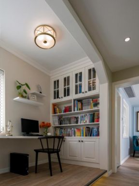 家里有一個小陽臺，在裝修的時候陽臺到底要不要吊頂