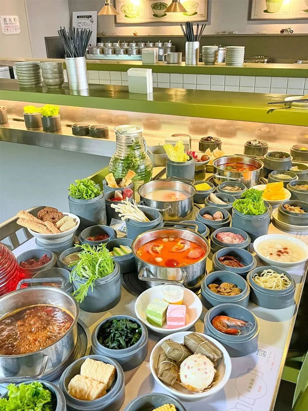 時尚火鍋店裝修_時尚童裝店裝修效果圖_炫轉時尚火鍋自助(世購店)怎么樣